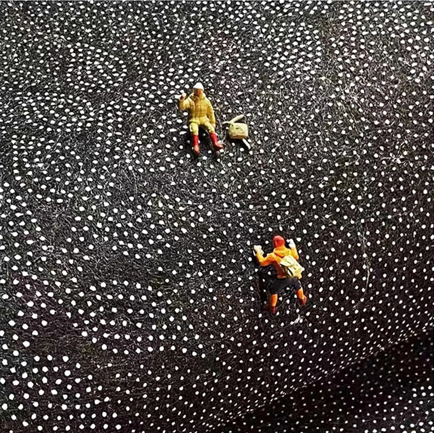 SantaStep™ – Cozy Christmas Tree Carpet Runner 🎄